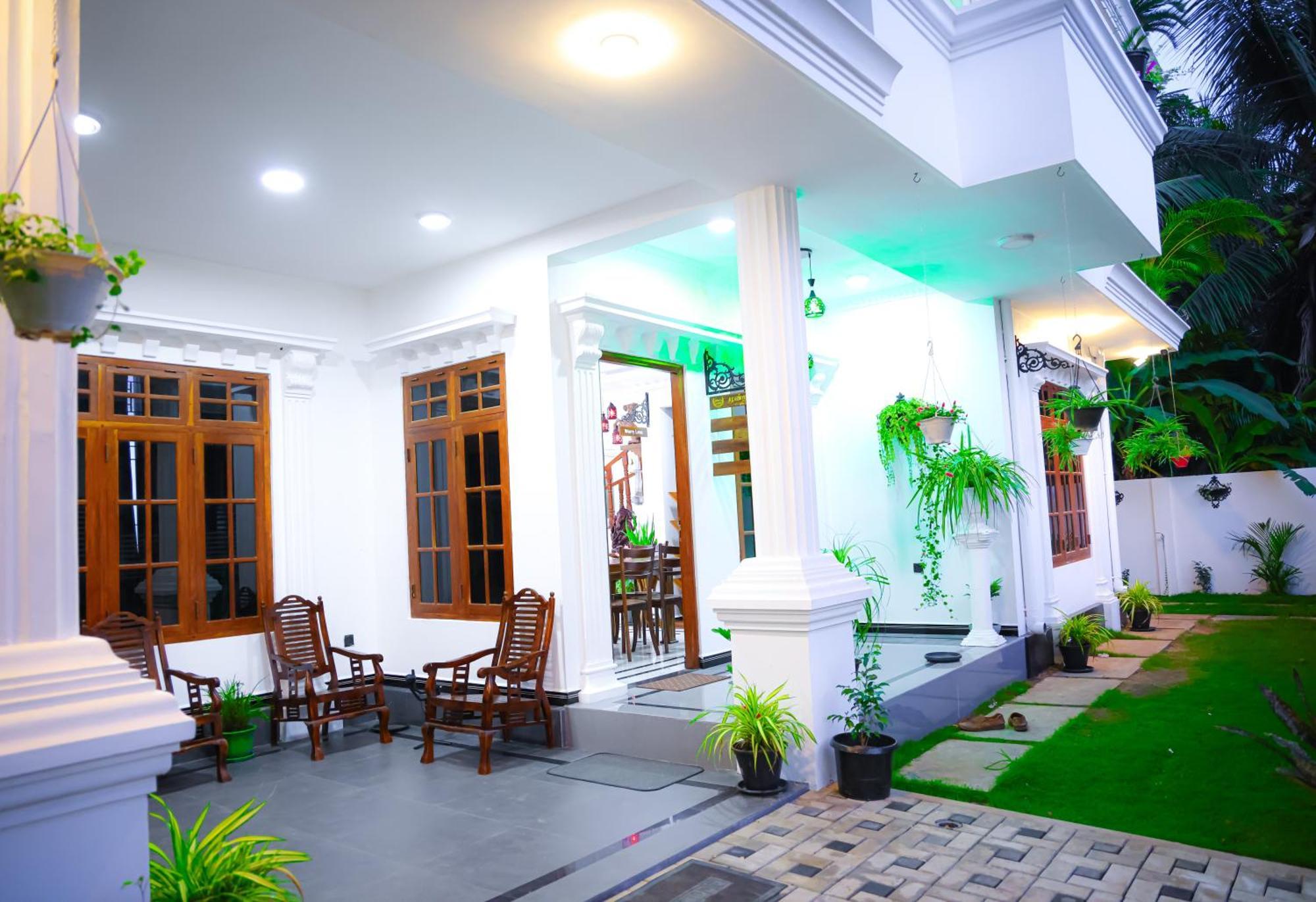 Munril Guest Jaffna Exterior foto