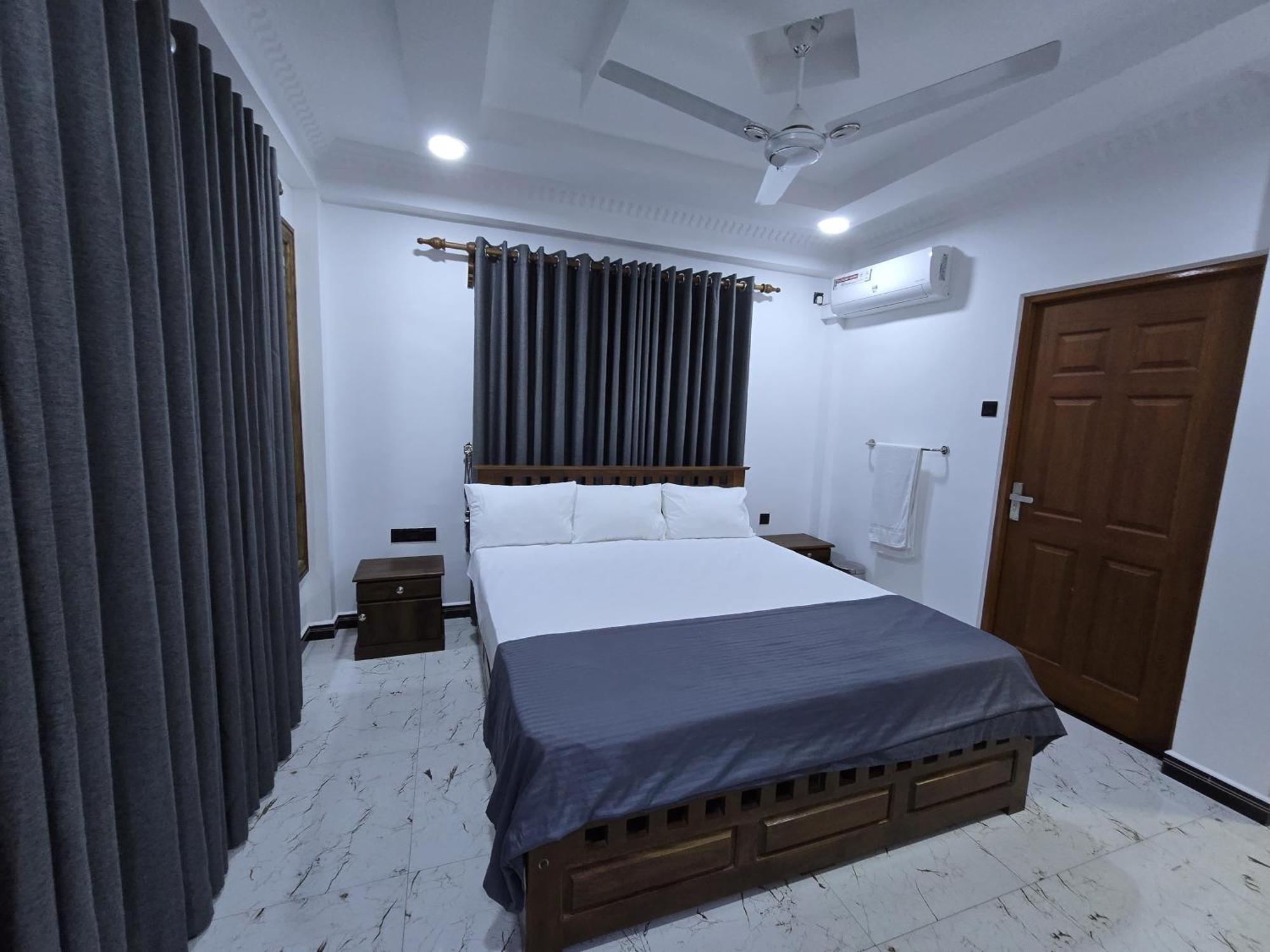 Munril Guest Jaffna Exterior foto